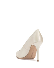 Savilla Pump