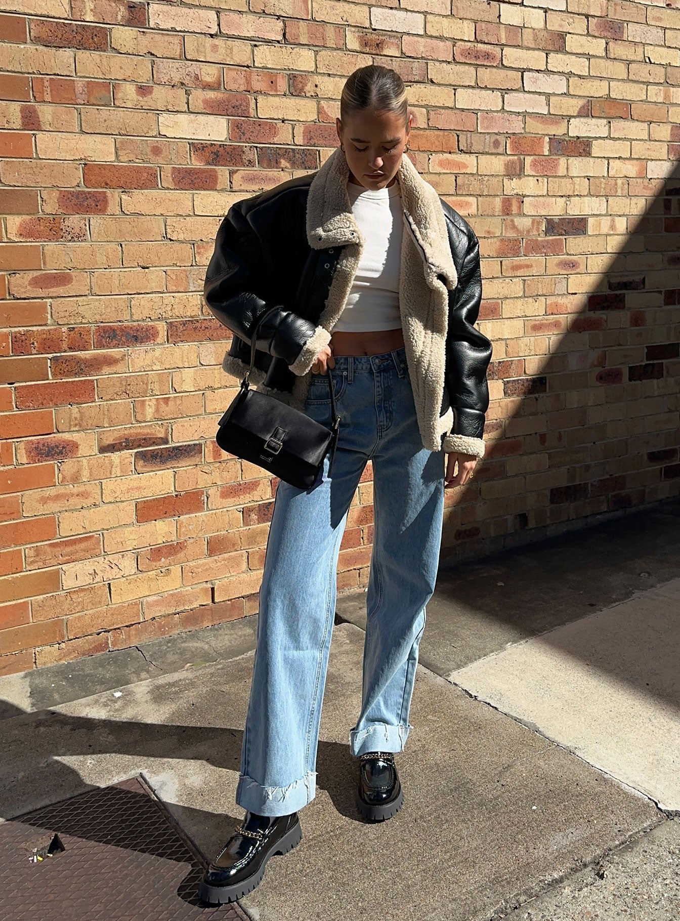 Ollie Mid Rise Straight Leg Jeans Mid Wash