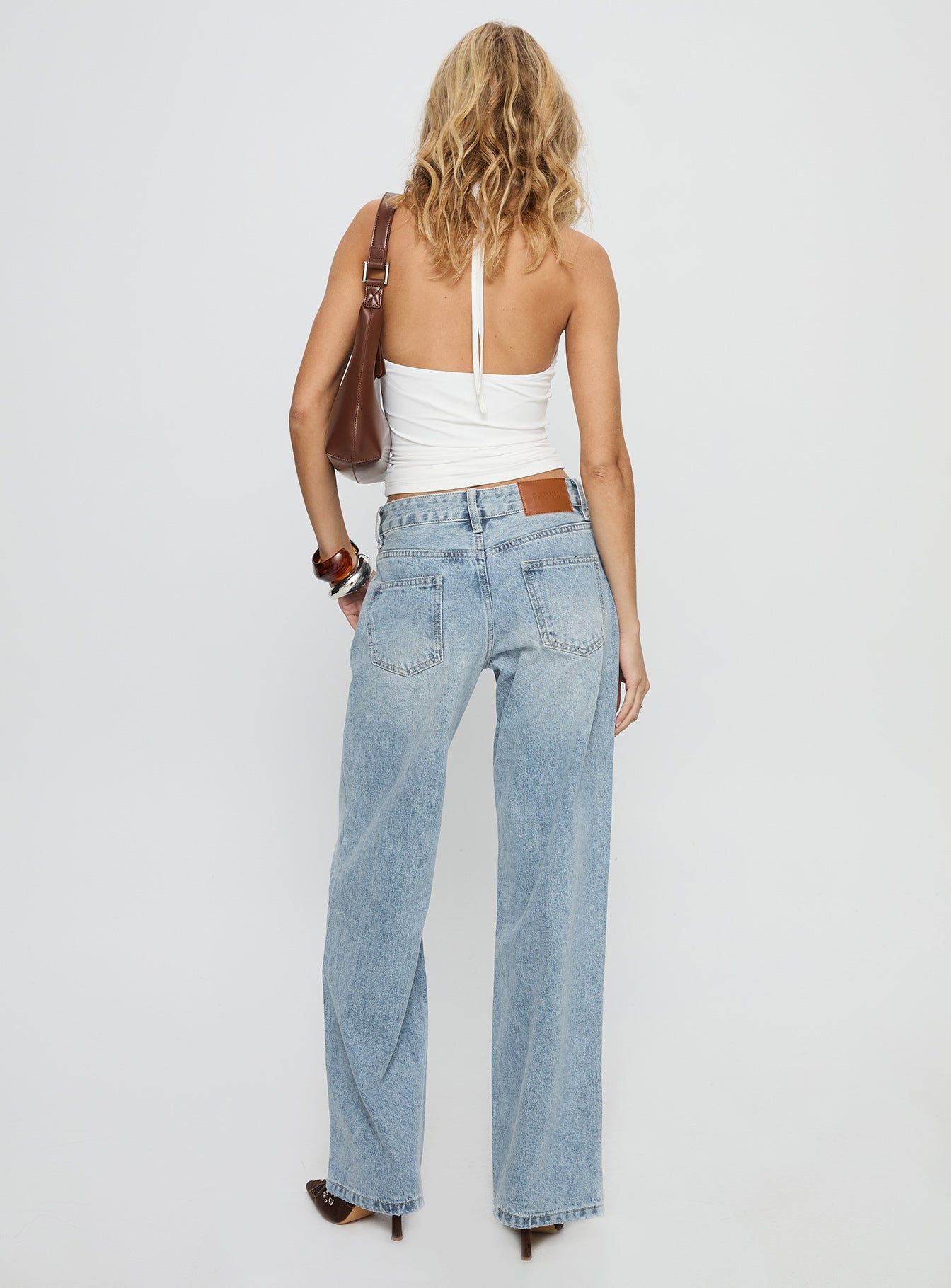 Serenitia Mid Rise Straight Leg Jeans Light Wash