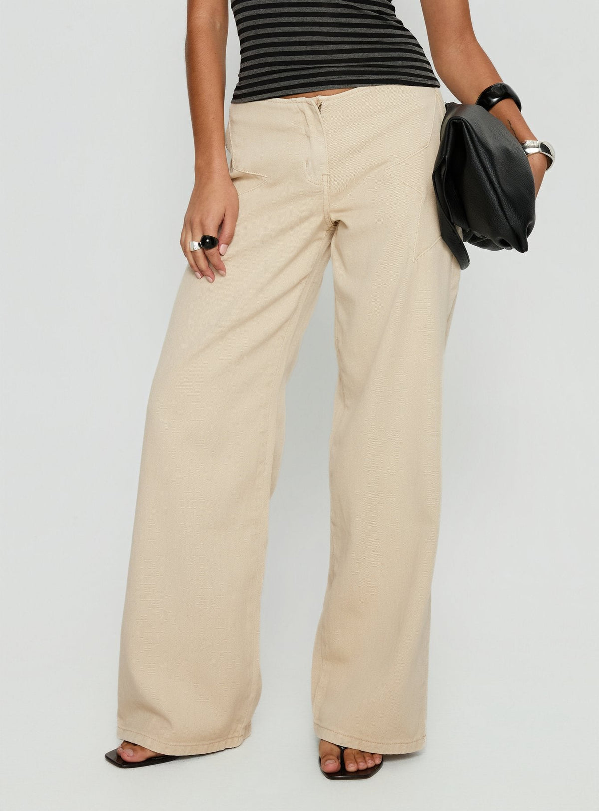 Dolley Star Stitch Mid Rise Wide Leg Jean Ecru