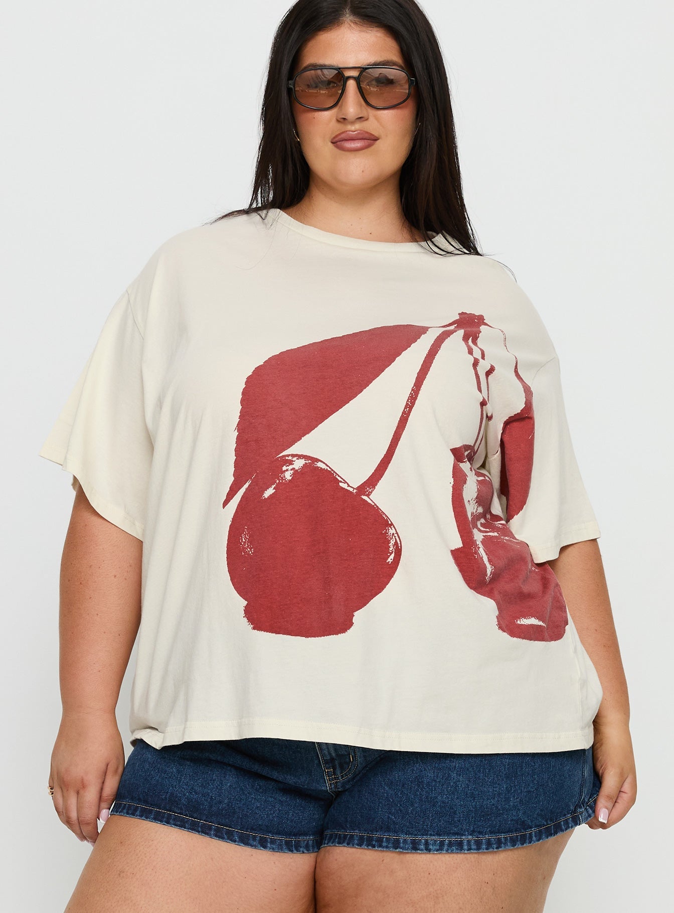 Cherrie Amore Oversized Tee White Curve