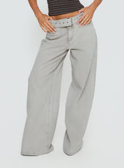 Katlin Mid Rise Wide Leg Buckle Detail Jeans Desert Wash