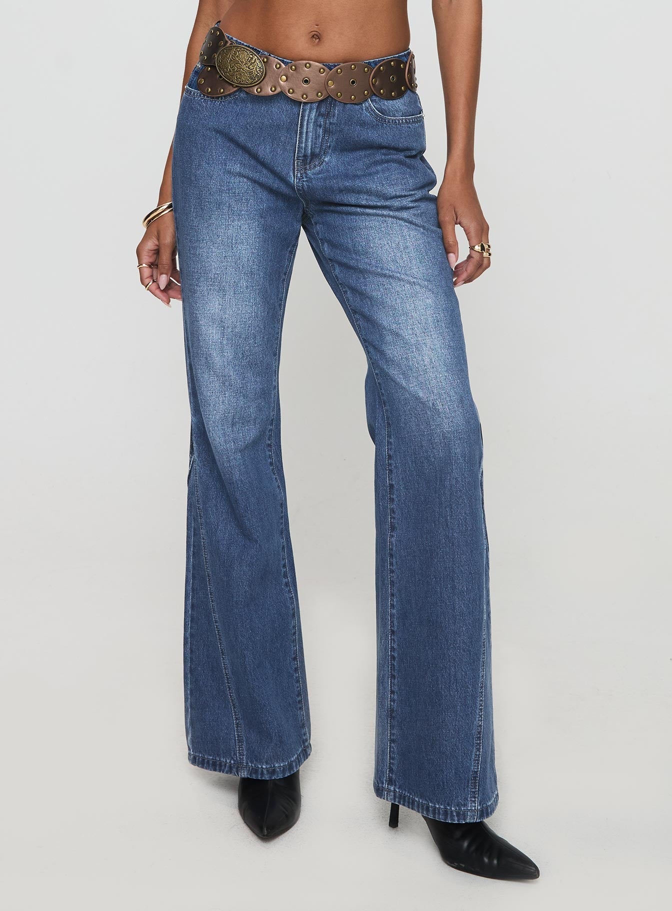 Leslee Mid Rise Flare Jean Mid Wash Blue