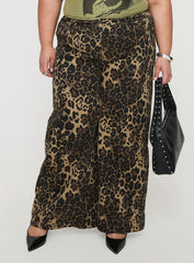 Pantar Low Rise Pants Leopard Curve