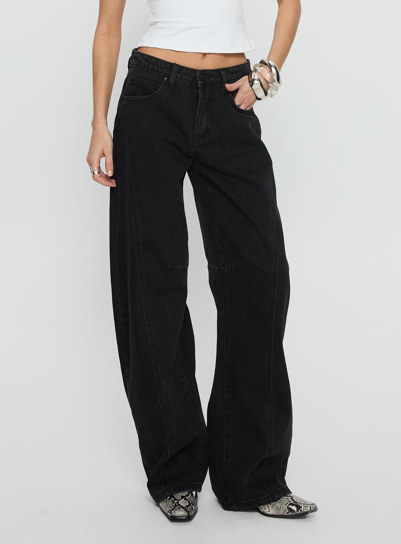 Lost Track Mid Rise Barrel Leg Jeans Washed Black