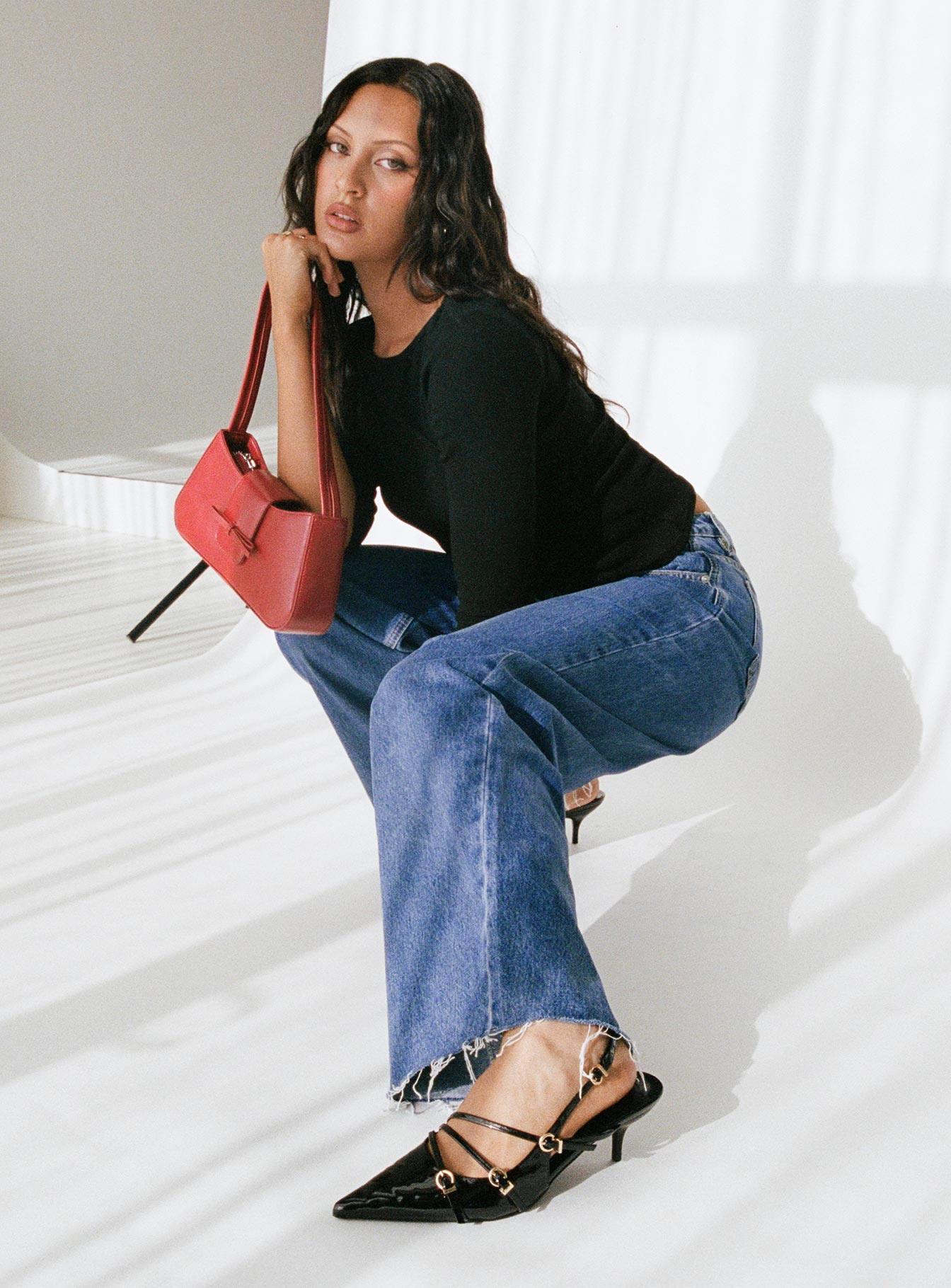 Darla Low Rise Straight Leg Jeans Mid Wash