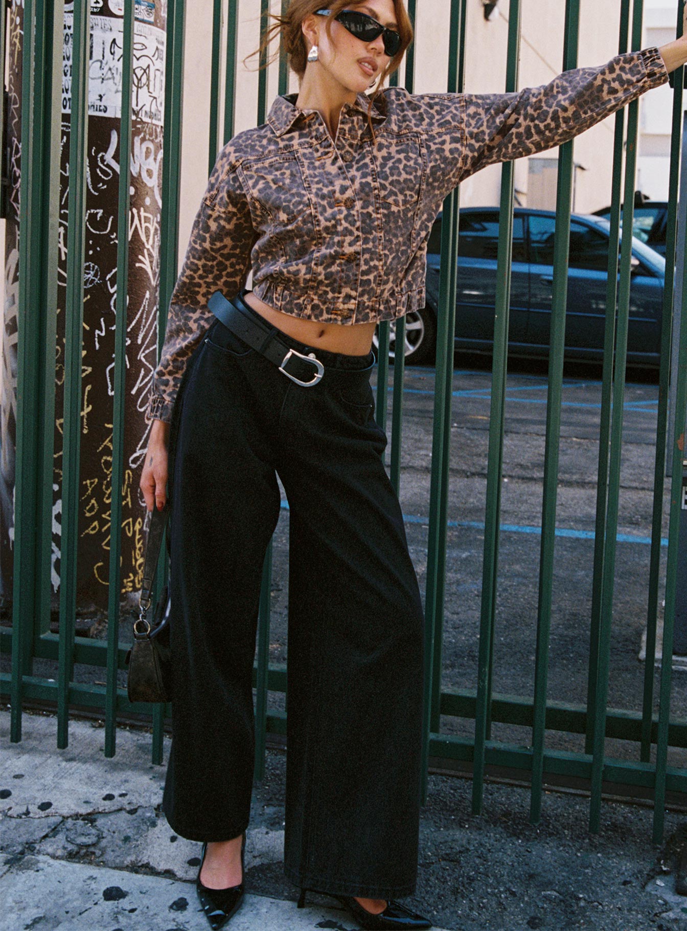 Naylor Mid Rise Wide Leg Jeans Washed Black Denim Petite