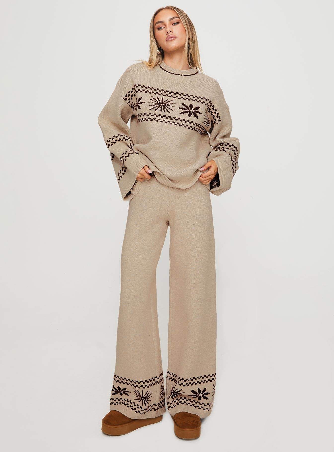 Anok Graphic Sweater Cream / Brown