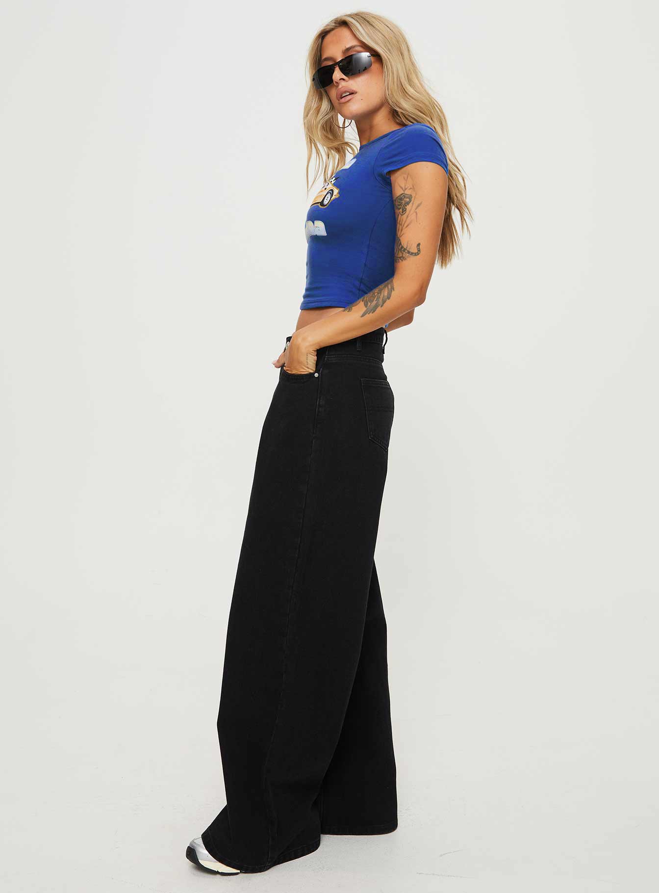 Naylor Mid Rise Wide Leg Jeans Washed Black Denim Petite