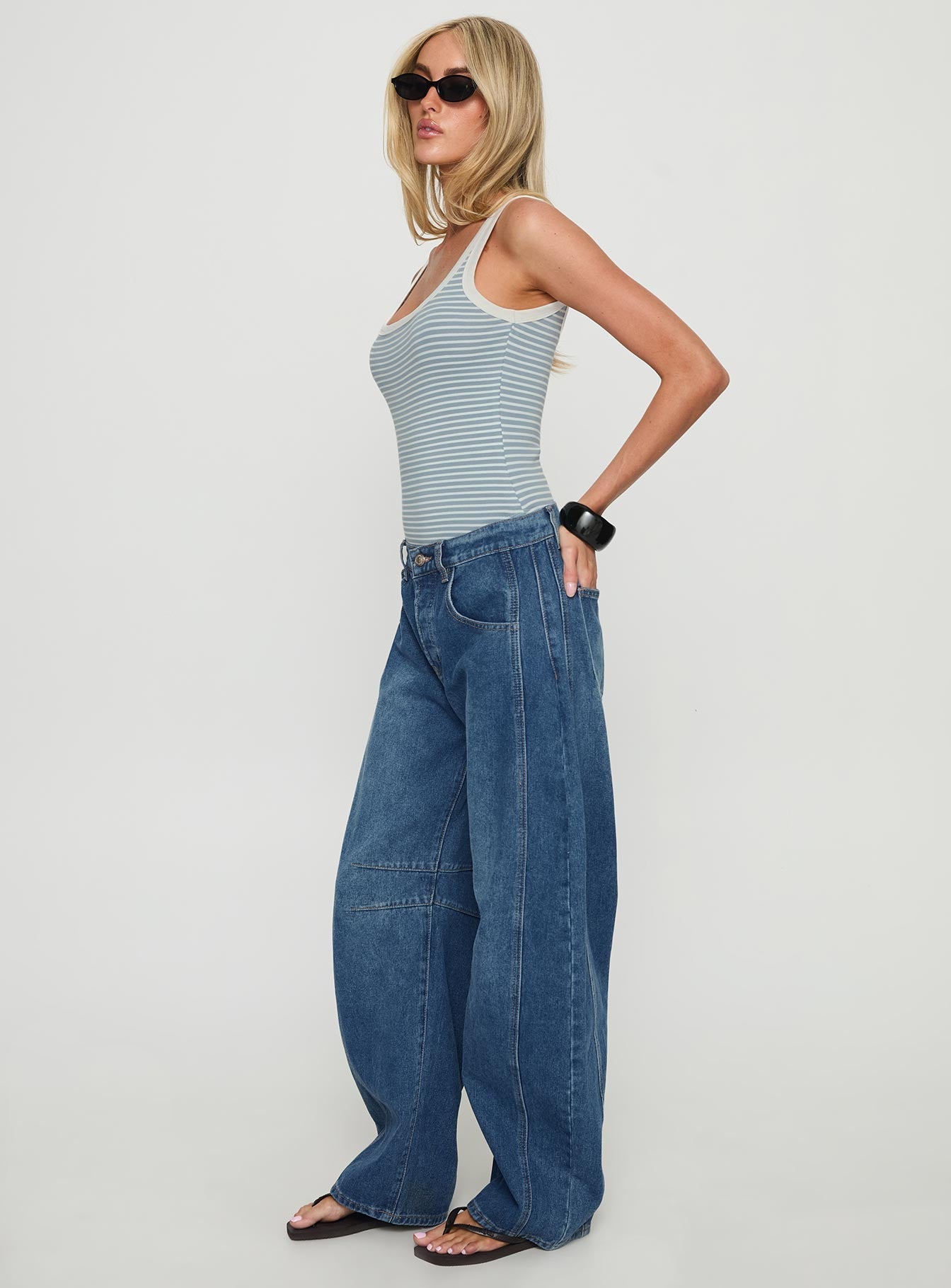 Normana Mid Rise Cropped Barrel Jeans Mid Blue Wash