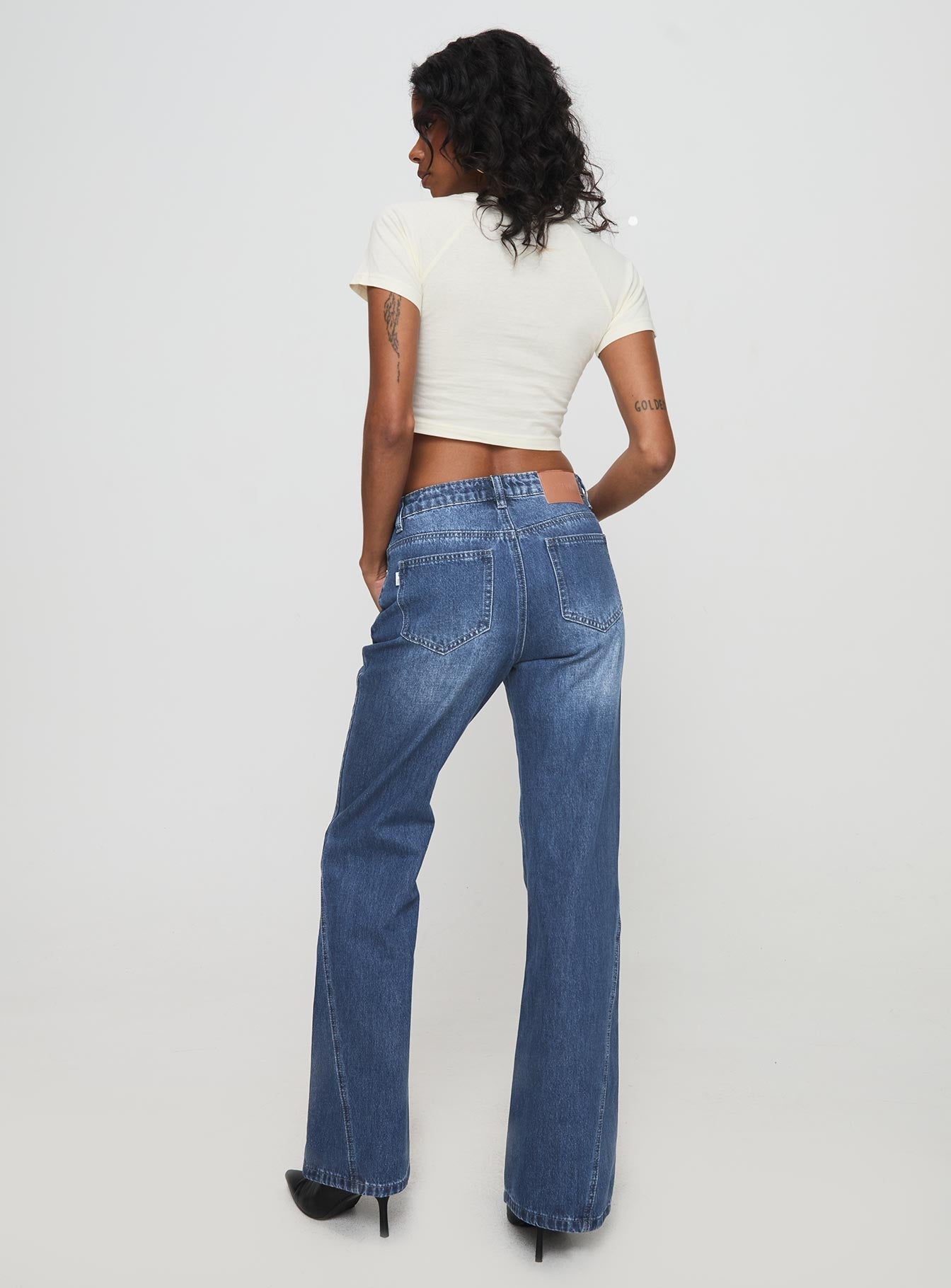 Leslee Mid Rise Flare Jean Mid Wash Blue