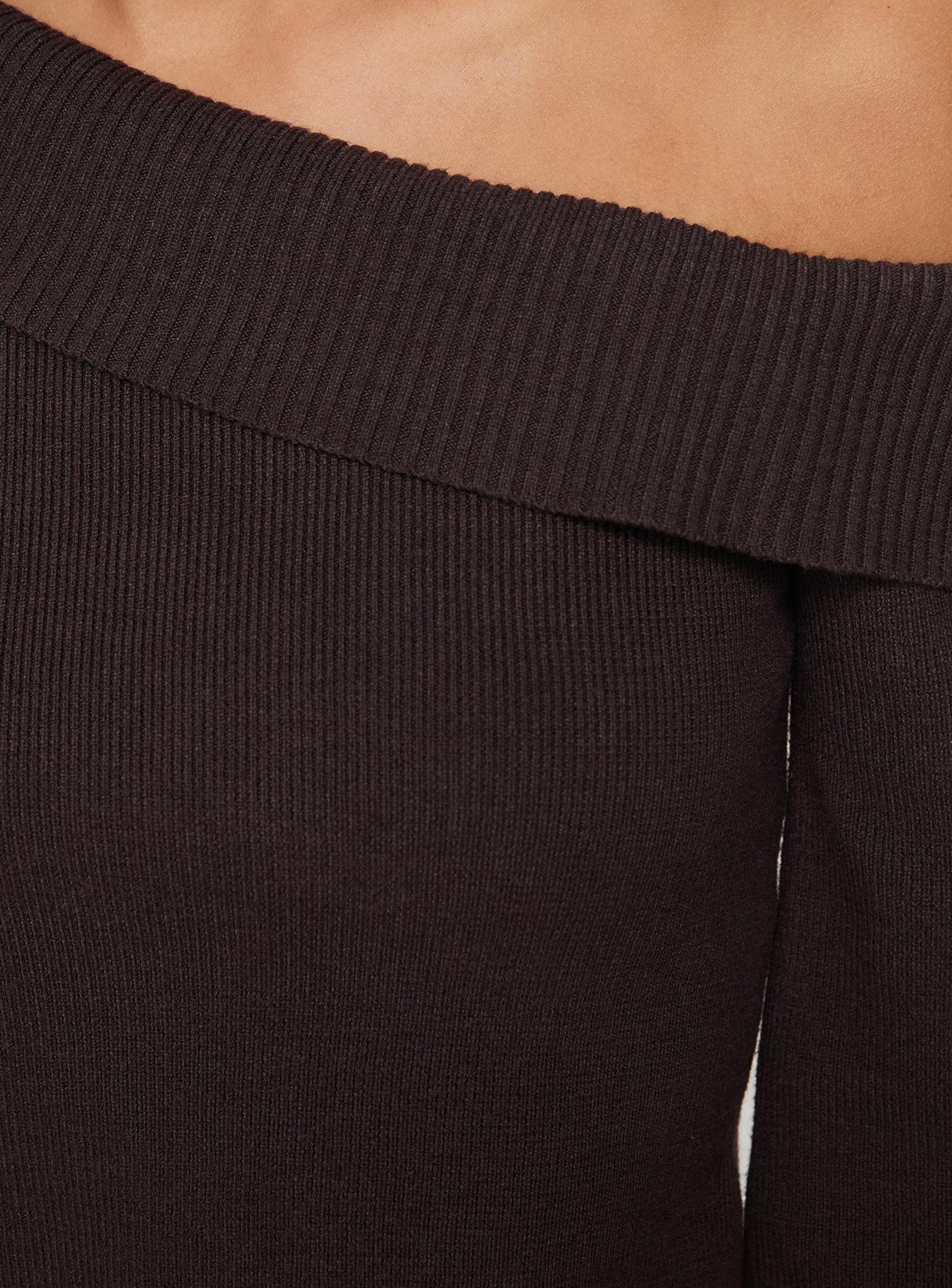 Sina Off The Shoulder Top Chocolate Tall