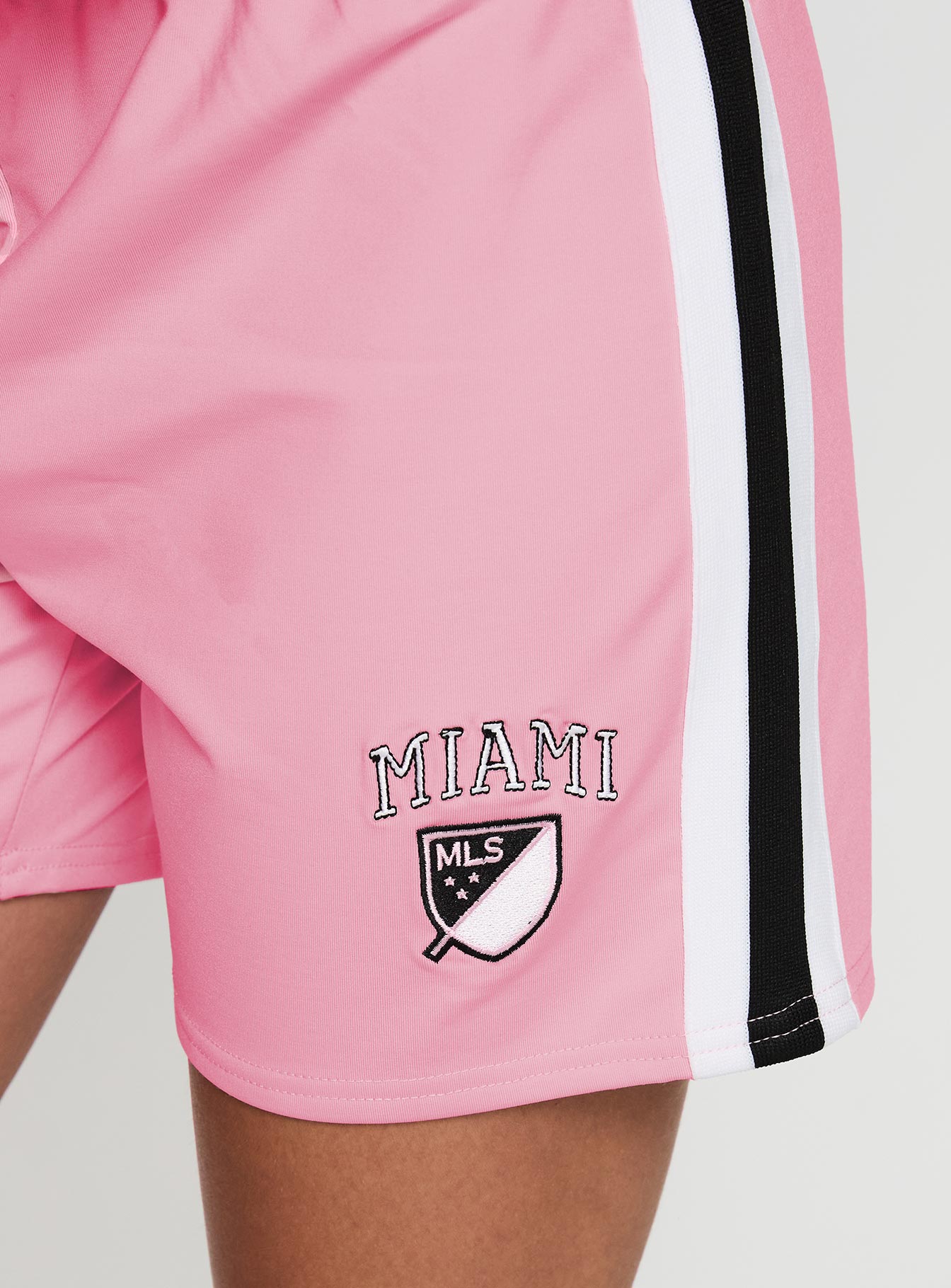 Bend It Athletic Shorts Pink