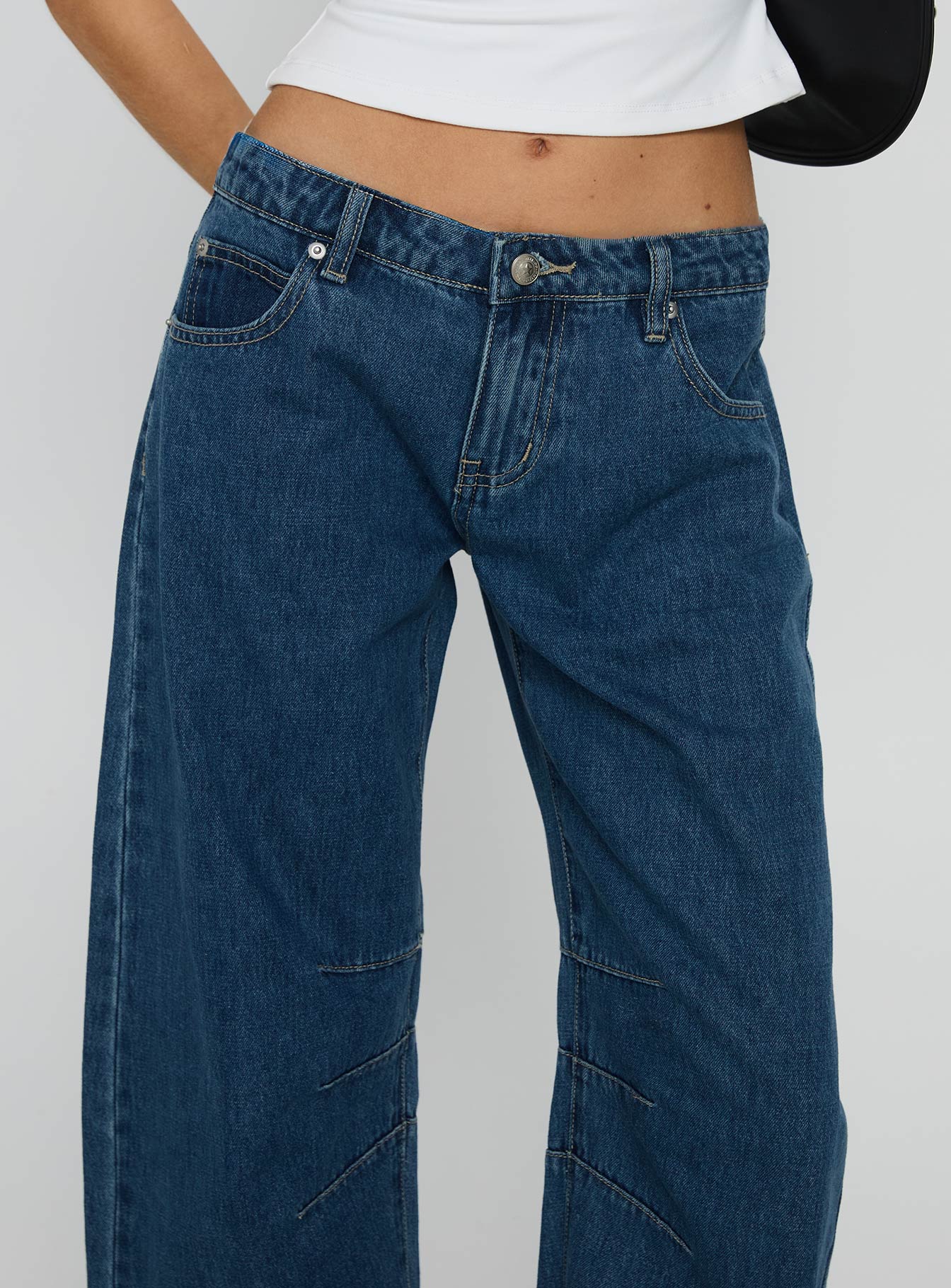 Tippie Low Rise Barrel Leg Jeans Mid Wash