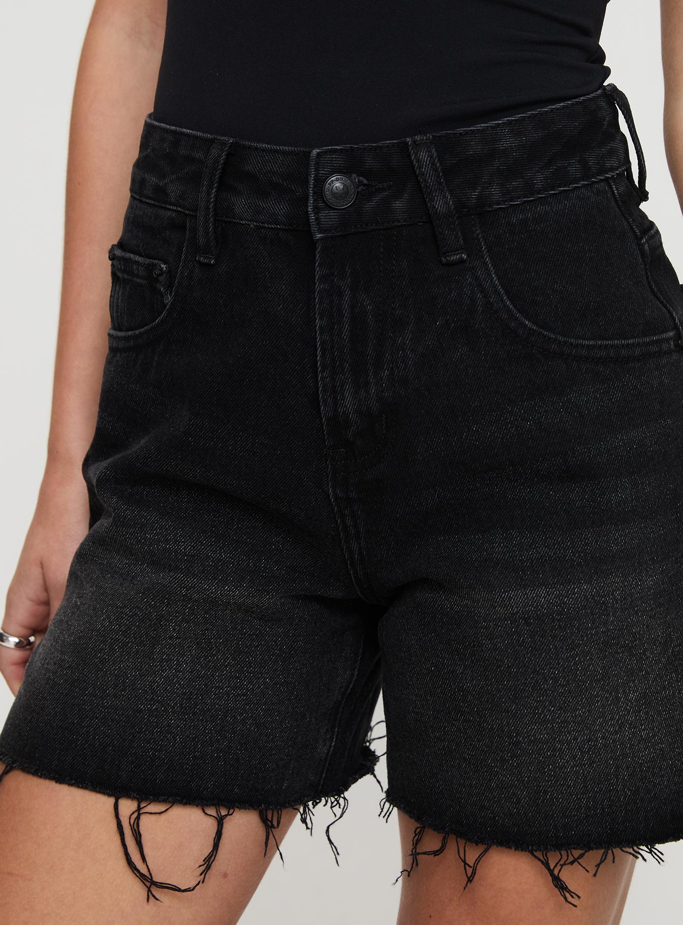 Hayelle Denim Shorts Washed Black
