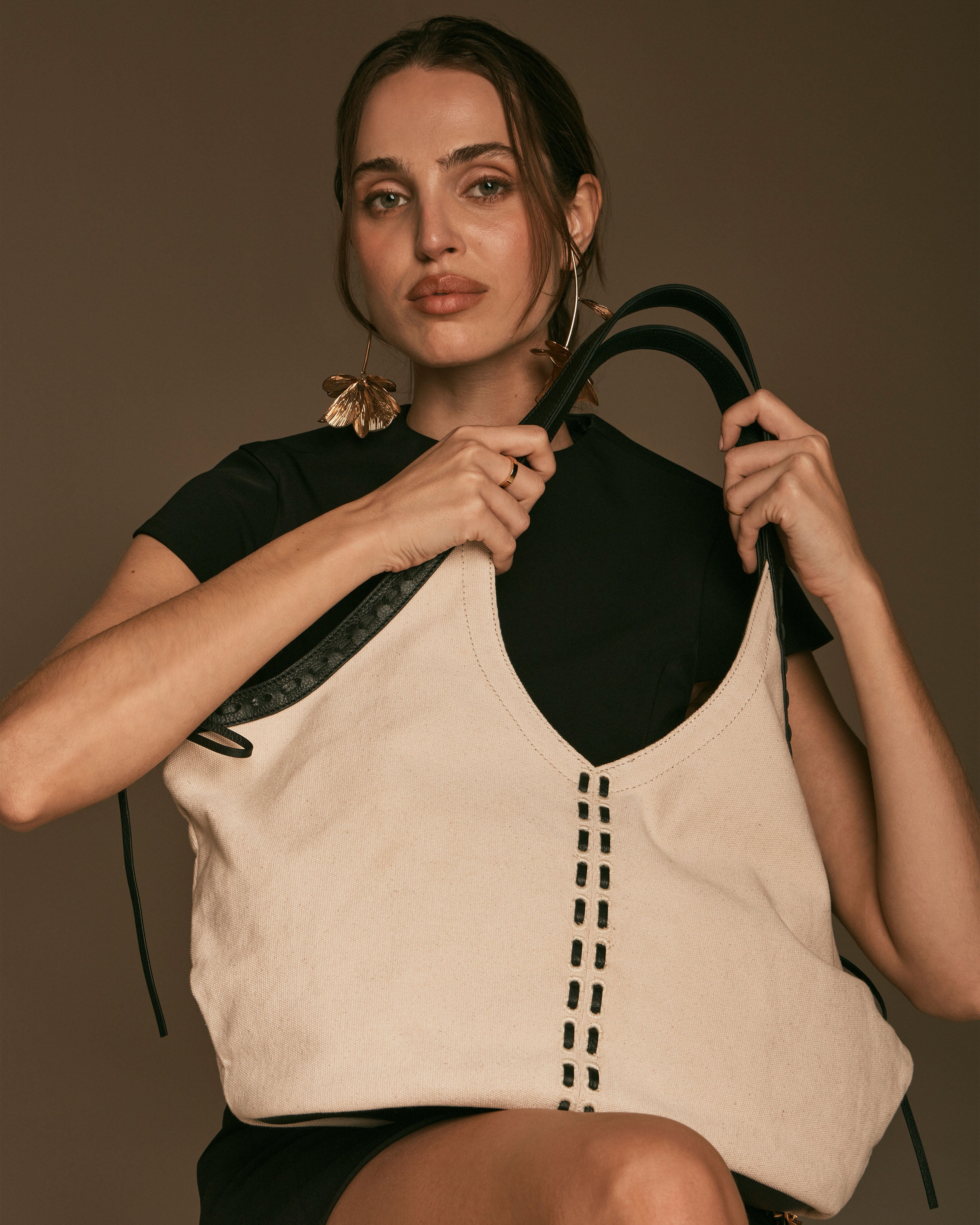 Cryss Large Tote Bag